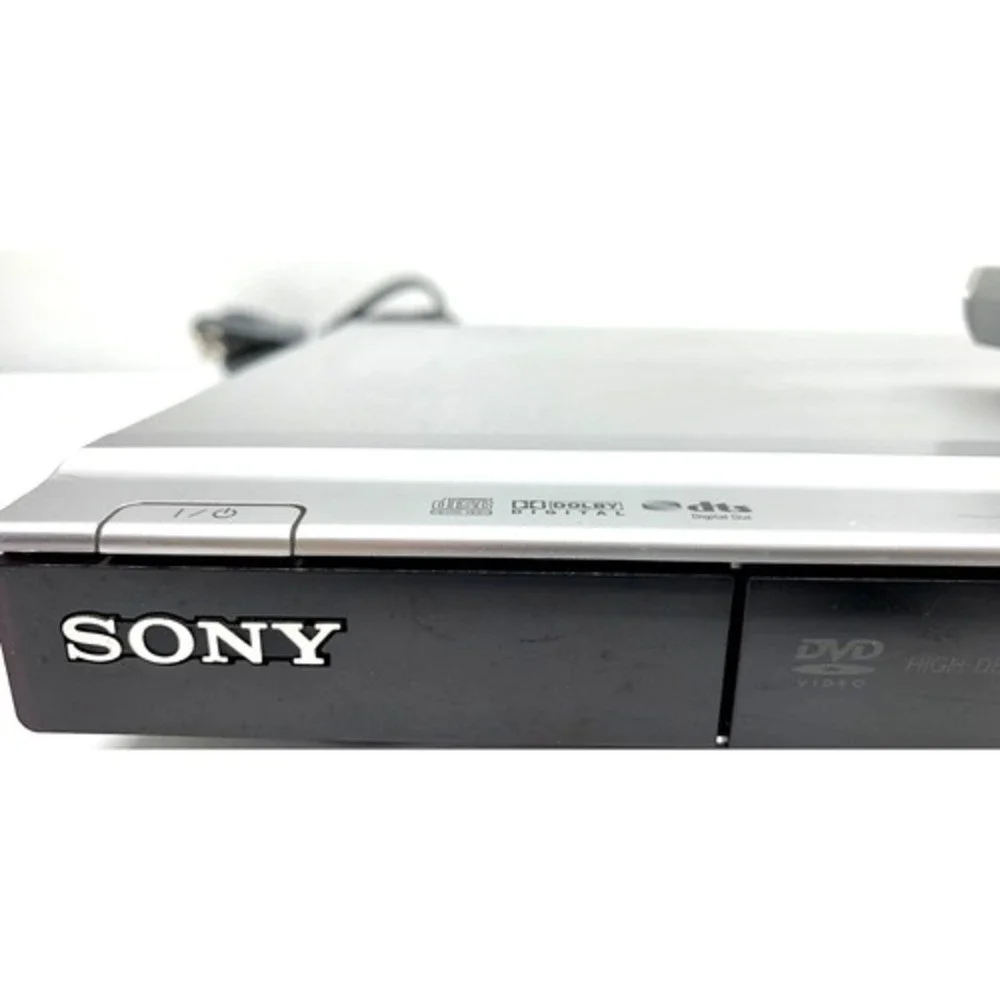 Sony DVD Player with Remote‎ Control / DVP-NS700H